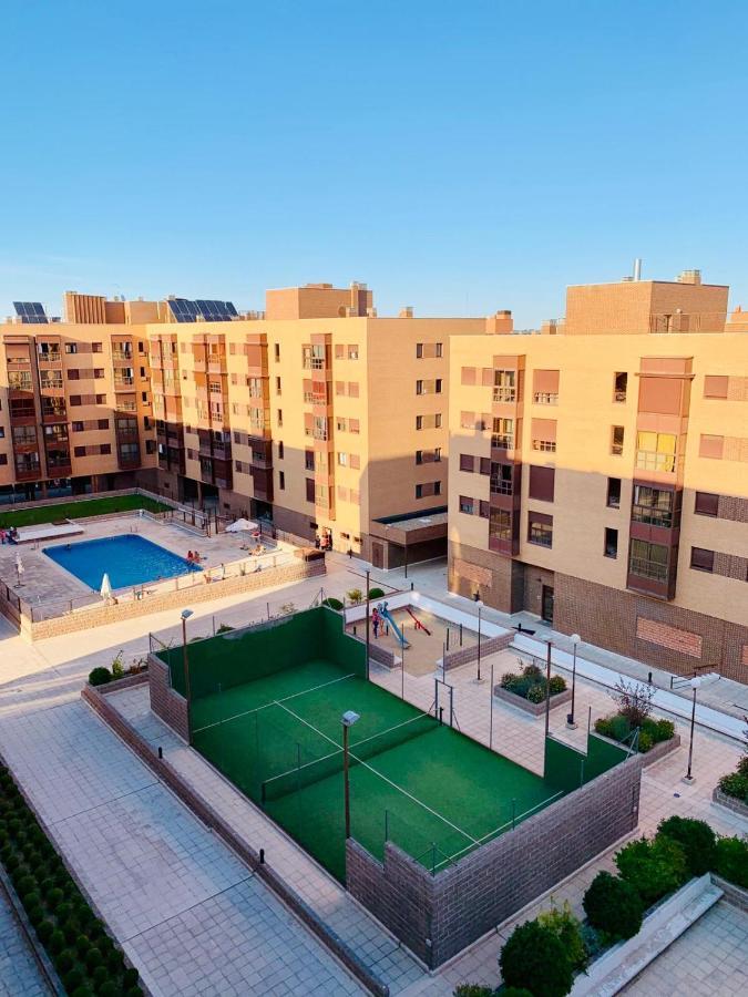 Apartment Madrid Barajas Esterno foto