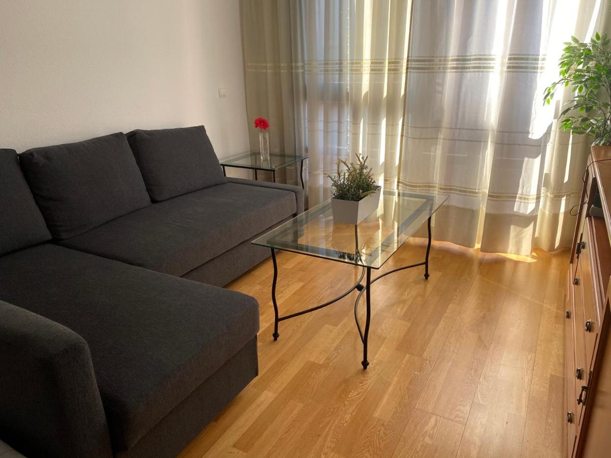 Apartment Madrid Barajas Esterno foto